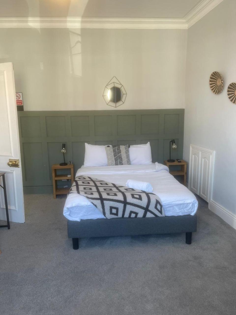 Отель West Beck House - Newcastle 4 Норт-Шилдс Экстерьер фото